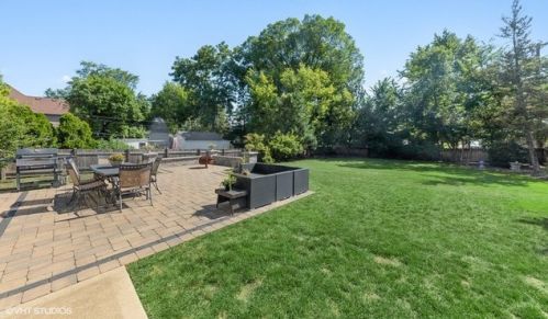 111 Clinton Ave, Elmhurst IL 60126-2906 exterior