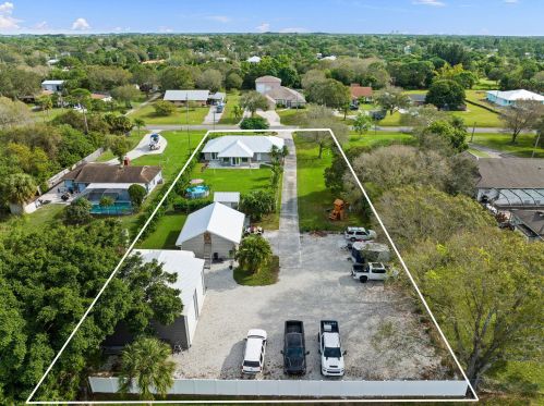 5417 Palmetto Dr, Fort Pierce FL  34982-7481 exterior