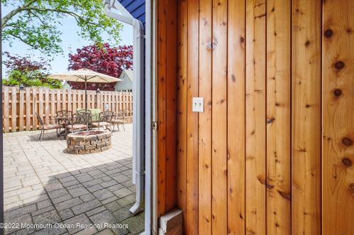 1231 Fleming Ave, Point Pleasant Beach NJ 08742-4040 exterior