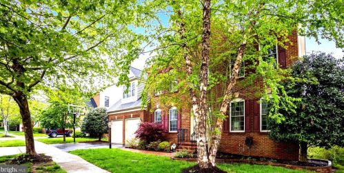 18767 Kipheart Dr, Leesburg, VA 20176-8223