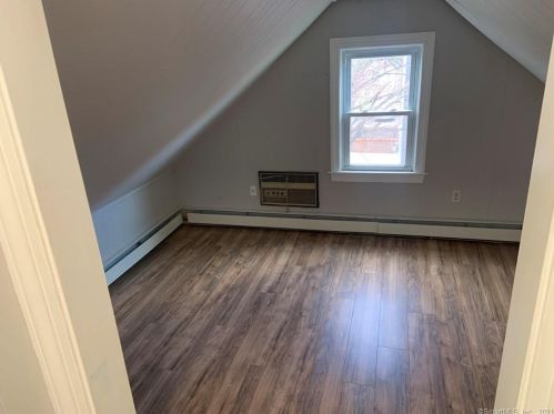 154 Pearl St, Manchester CT 06040-5309 exterior