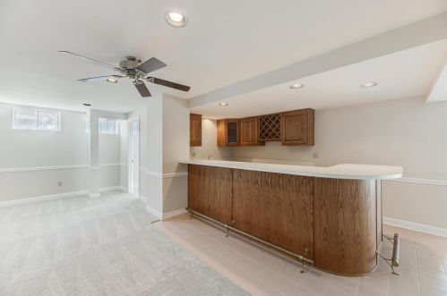 915 Delvin Dr, Saint Louis MO 63141-8830 exterior