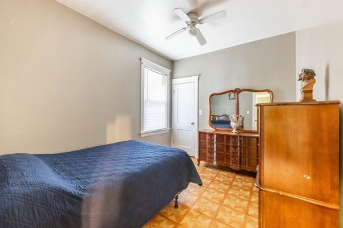 5643 California, Chicago IL 60659-4815 exterior