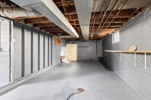 1968 83, Milwaukee WI 53213-2128 exterior