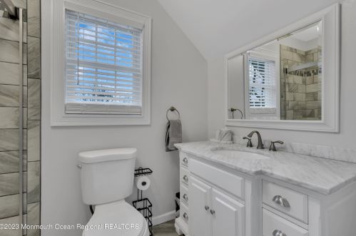 2237 Emerald Park Dr, Lacey NJ  08731-3716 exterior