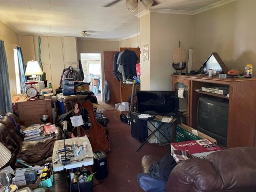 945 Jennette Ave, Grand Rapids, MI 49504-4382