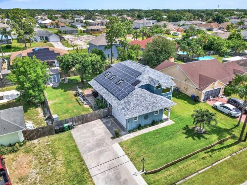 1099 Alexandria Ave, Fort Pierce, FL 34953-3402