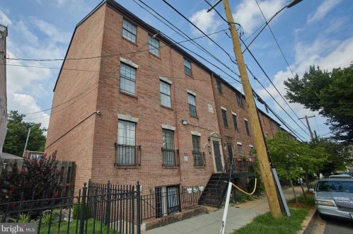 2139 Young St, Washington DC  20020-5350 exterior