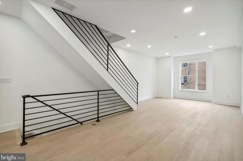 1121 26 St, Philadelphia PA 19146-3849 exterior