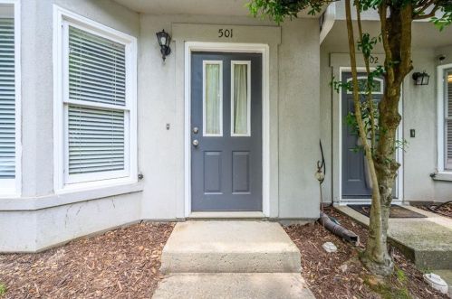 501 Defoors Lndg, Atlanta GA  30318-7541 exterior