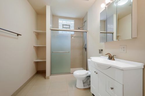 2712 Bryn Mawr Ave, Chicago IL 60659-4414 exterior