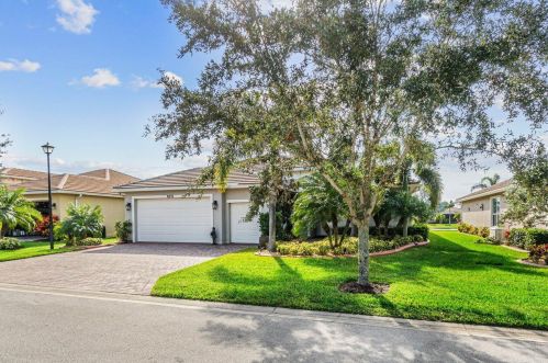 9859 Carrotwood Cir, Fort Pierce FL  34987-2478 exterior