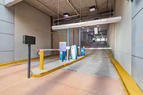 777 Ashley Dr, Tampa FL  33602-4356 exterior