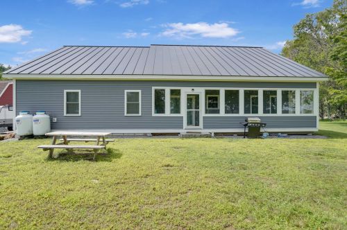 1038 Allen Rd, Concord NH 03304-5400 exterior