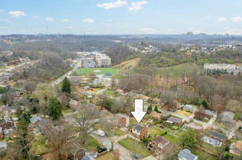 176 Columbia Dr, Pittsburgh PA 15236-4429 exterior