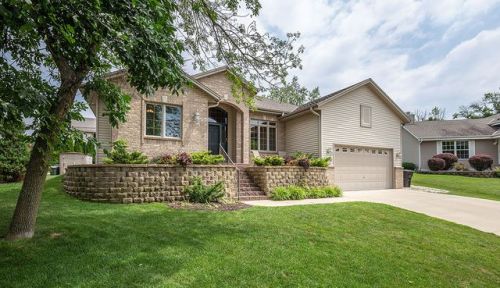 4262 98th St, Milwaukee, WI 53228-2175