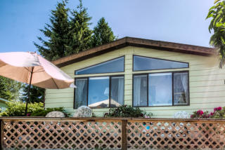 17100 Woodcrest Dr, Bothell, WA 98011-5425