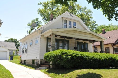 221 Tripoli Ave, Milwaukee, WI 53207-3848