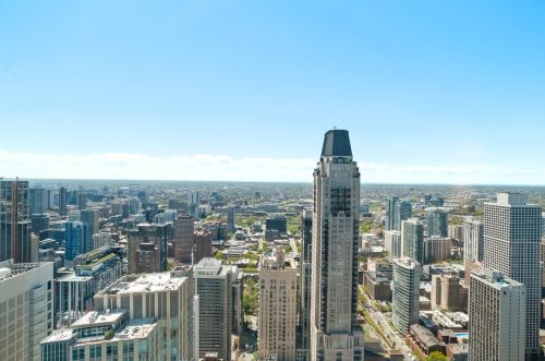 132 Delaware Pl, Chicago IL  60611-3215 exterior