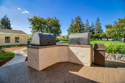 446 Chateau La Salle Dr, San Jose CA  95111-3037 exterior