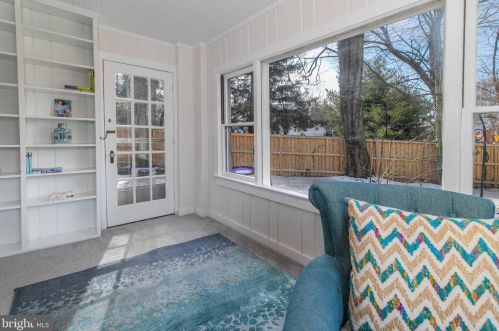 9607 Hastings Dr, Silver Spring MD 20901-3198 exterior