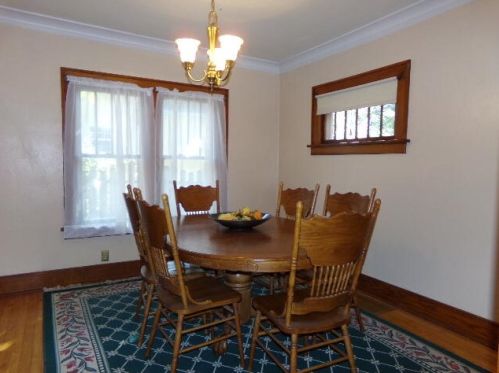 1416 Bank St, Kalamazoo MI 49001-2906 exterior