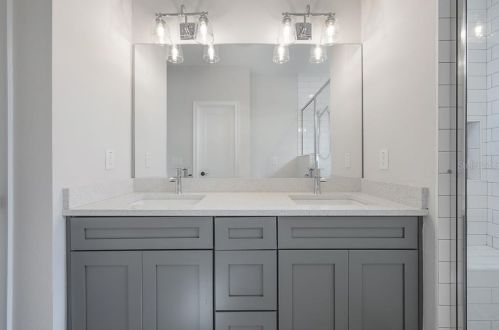 305 Hanna Ave, Tampa FL  33604-6633 exterior