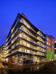 330 3rd Ave, Seattle WA  98119-4120 exterior