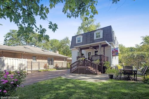 224 Highland Ave, Elmhurst IL 60126-2557 exterior