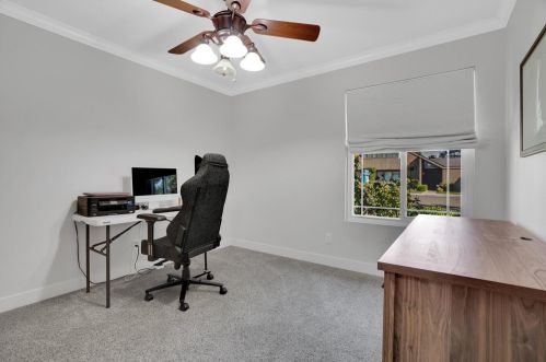 1941 Carleton Dr, Turlock CA 95382-2112 exterior