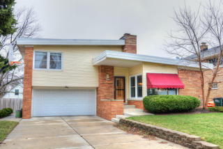 10410 Feerick Pl, Milwaukee, WI 53222-2337