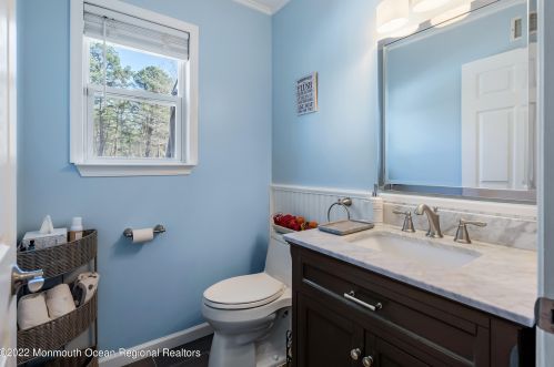 4 Country Rd, Jackson Twp NJ 08527-3300 exterior