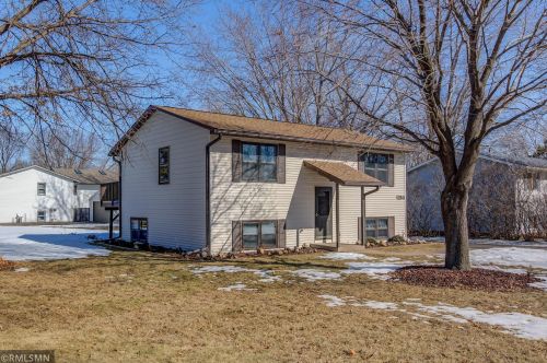 1253 Halper Way, Saint Paul MN 55110-2205 exterior