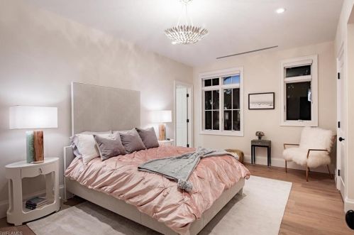 501 14 Ave, Naples FL 34117-9091 exterior