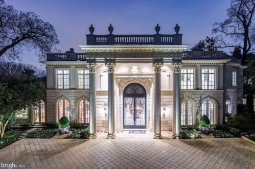 2221 30th St, Washington, DC 20020-3341