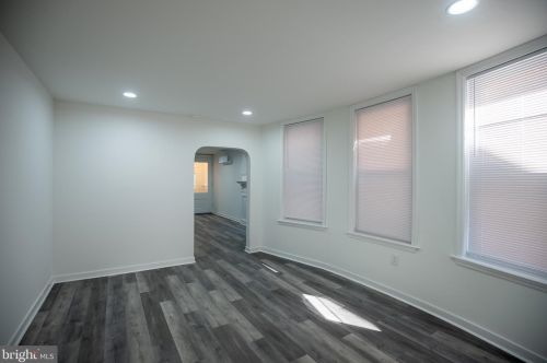 5148 Hazel Ave, Philadelphia PA 19143-1526 exterior