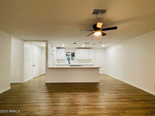 5658 37th Dr, Phoenix AZ  85019-2102 exterior