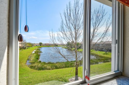 2544 Marshfield Ct, Fort Pierce FL 34953-4369 exterior