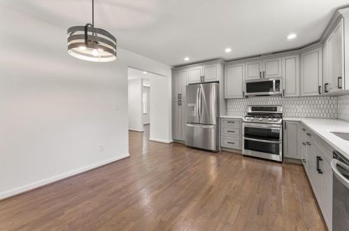 1922 Jacolyn Pl, Atlanta GA  30329-3316 exterior