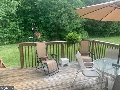 3357 Woodland Cir, Huntingdon Valley PA 19006-4246 exterior