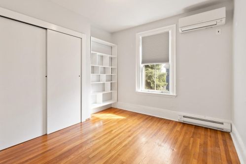 8 Gifford Ct, Salem MA 01970-2211 exterior