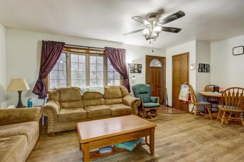 4872 7 St, Milwaukee WI 53221-2445 exterior