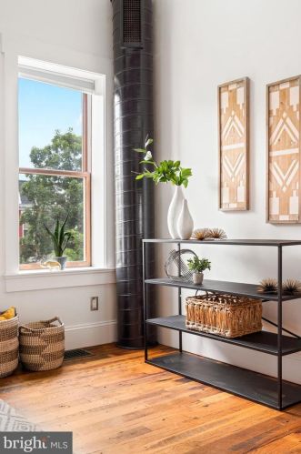 761 Hobart Pl, Washington DC 20001-3811 exterior