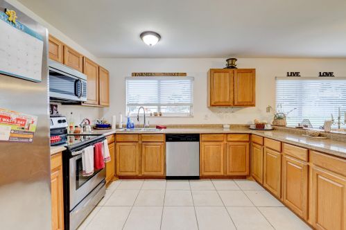 357 Eastport Cir, Fort Pierce FL 34953-7125 exterior