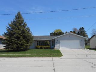 2219 12th St, Manitowoc, WI 54220-6523