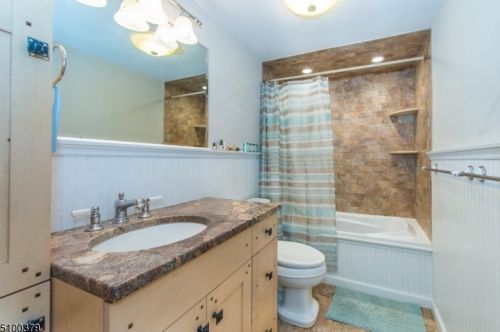 34 Summit Rd, Sparta NJ  07871-1411 exterior