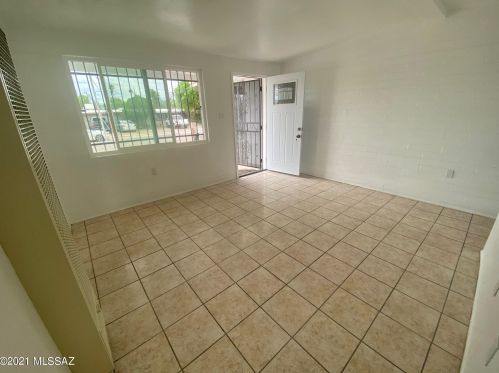 1104 Kentucky St, Tucson AZ  85714-3227 exterior