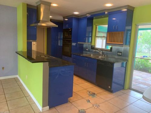 1273 Cooper Dr, Naples, FL 34103-3836