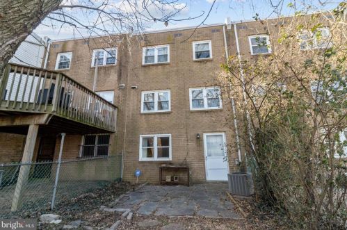 813 6 St, Philadelphia PA 19140-3327 exterior