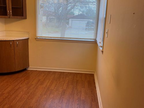 2933 Rochelle Ave, Milwaukee WI  53209-2624 exterior